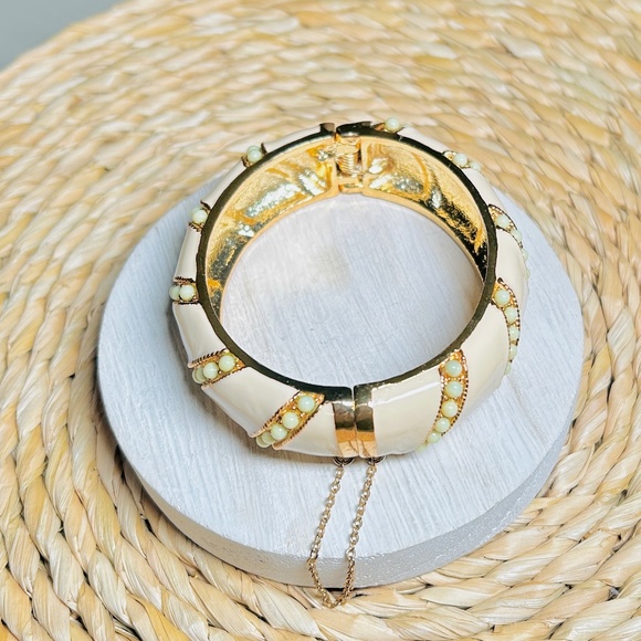 J. CREW Cream Enameled & Faux Pearl Spring Clamped Bangle Bracelet - Picture 5 of 10